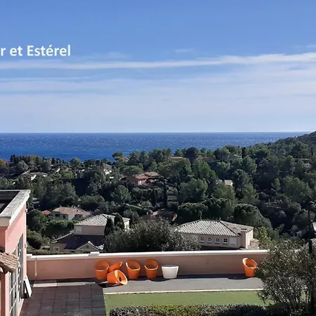 Appartamento Location Vue Et Esterel, Cap Estérel Agay-saint Raphaël, T2, Piscines, Parking, Wifi *